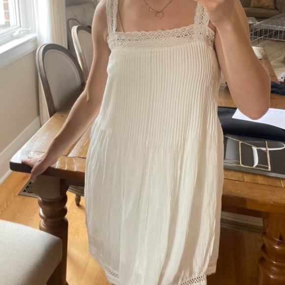 Aritzia Leone Dress - Picture 2 of 4